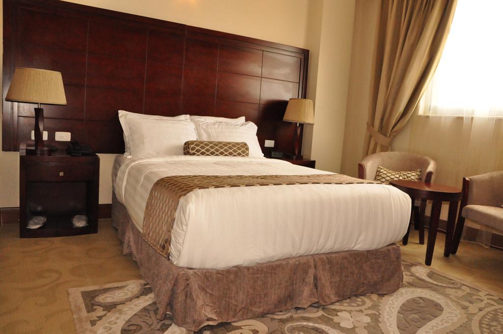 Addissinia Hotel Ruang foto