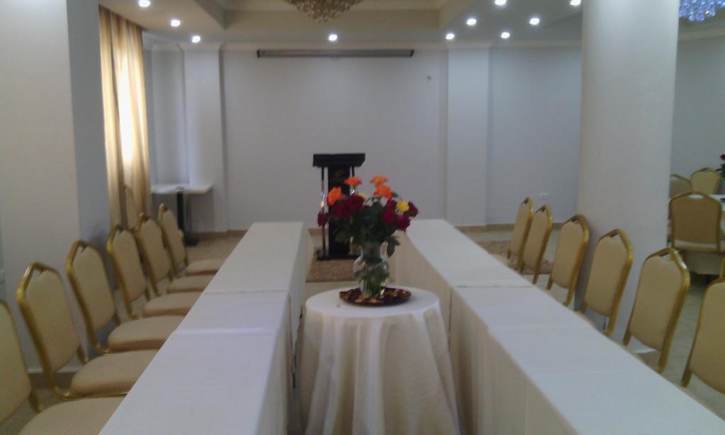 Addissinia Hotel Bagian luar foto